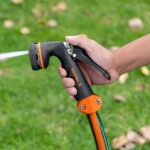 Pistola metálica para manguera 8 funciones Truper - Imagen 4